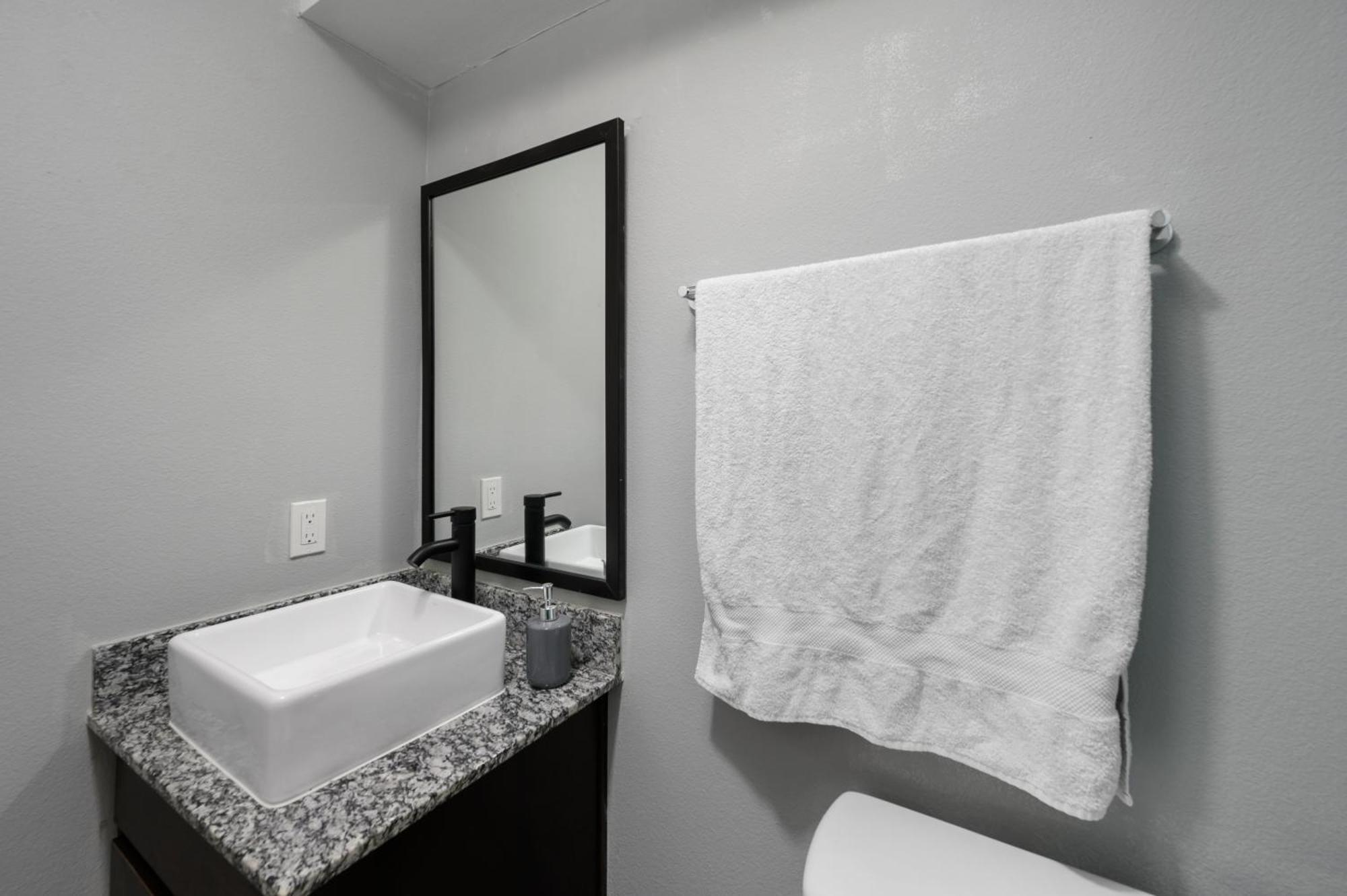 Convenient 1Br Unit Close To Shopping & Dining Houston Buitenkant foto